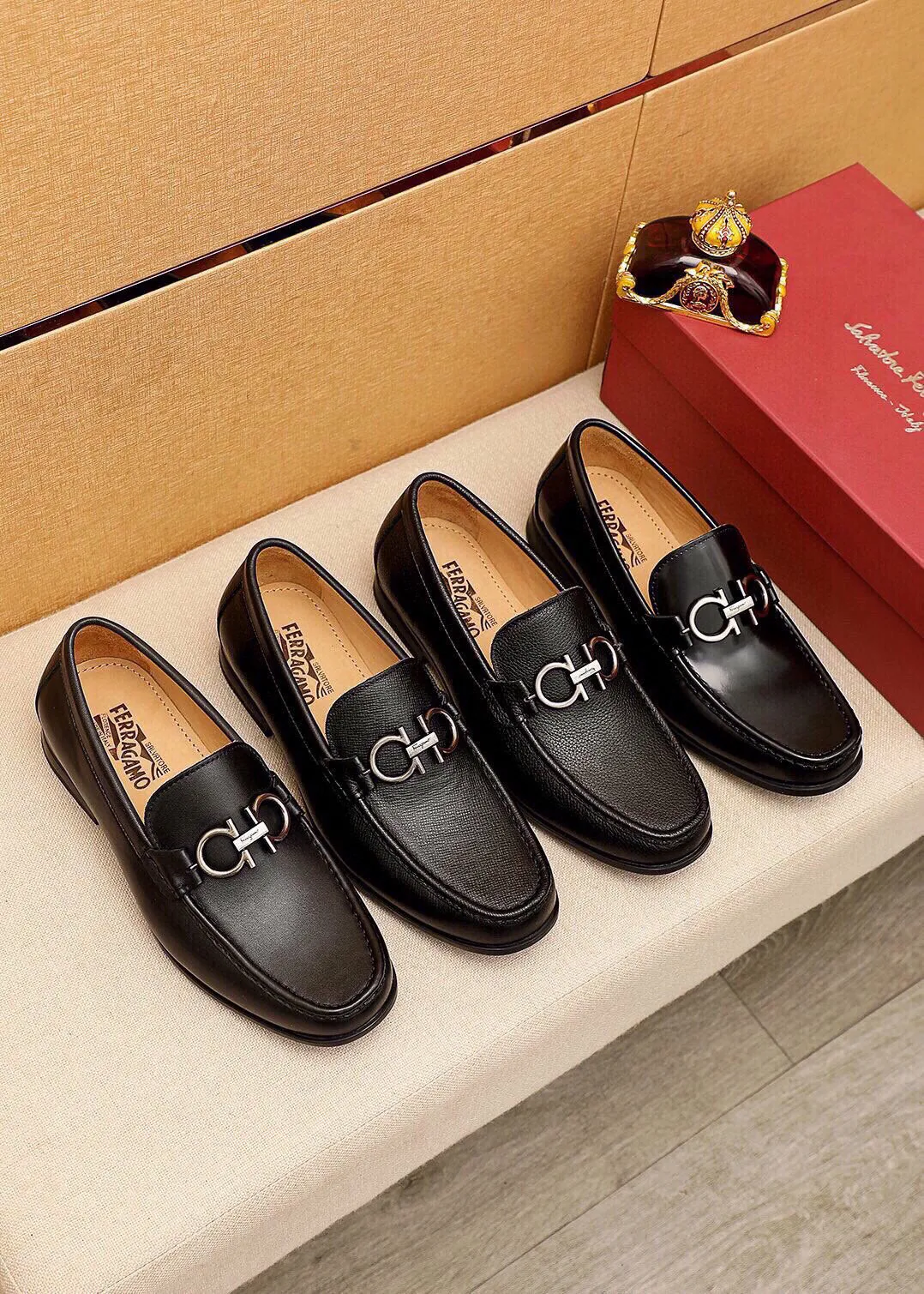 Men's shoes 💰480 💐 Product trademark: Ferragamo "Ferragamo" casual leather shoes Regular size: 38-44 (45🉑️customized) Product materials: Selected imported first-layer open-edge beaded cowhide leather upper + luxury hardware buckle, imported water-dyed cowhide leather lining. Strong three-dimensional visual effect, original outsole color: 4⃣️seed leather materials available